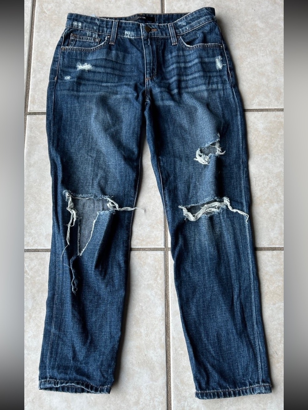 Joe’s Jeans Blue Distressed Women's Mid Rise Jeans. Casual Ripped Style. Sz 26